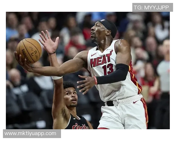 巴特勒半场表现抢眼17分钟内贡献12分2板3助2断展现强大杀伤力