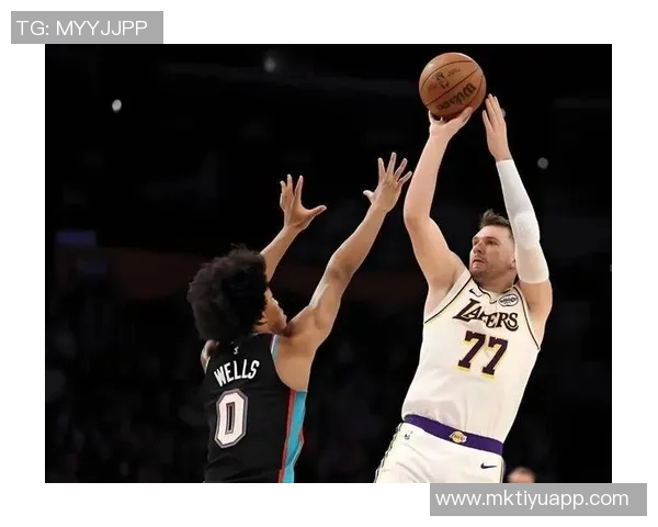 拉拉维亚对阵灰熊四战全胜场均183分命中率超六成三分命中率达435