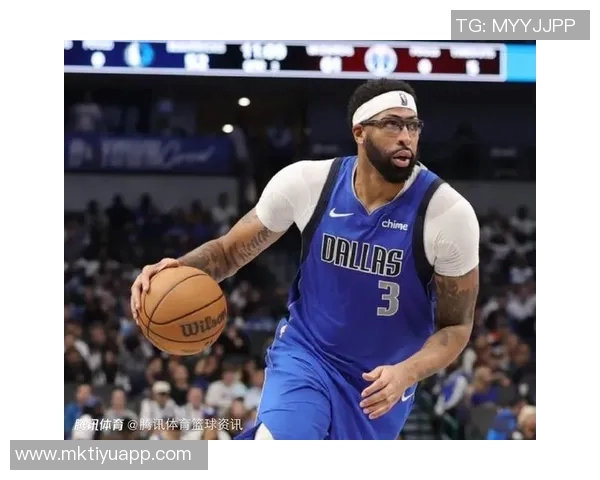 浓眉今日参加球队投篮训练并进行个人训练展现积极备战状态